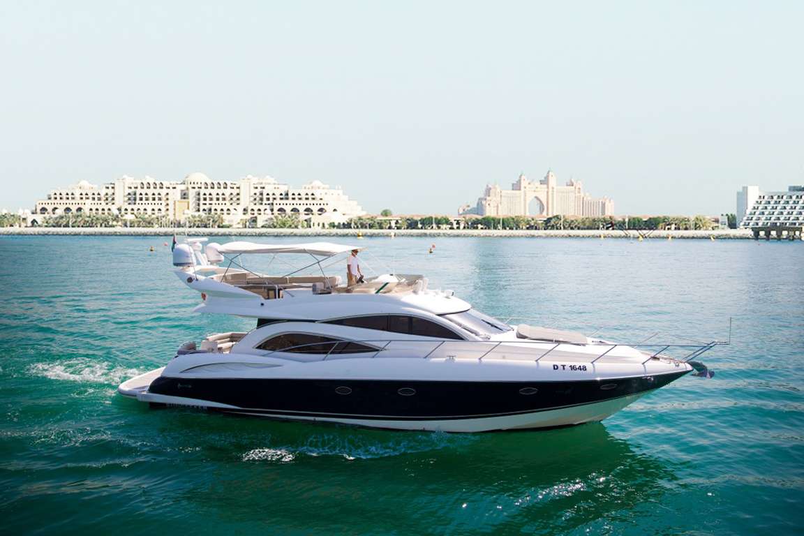 Yacht For Rent In Dubai